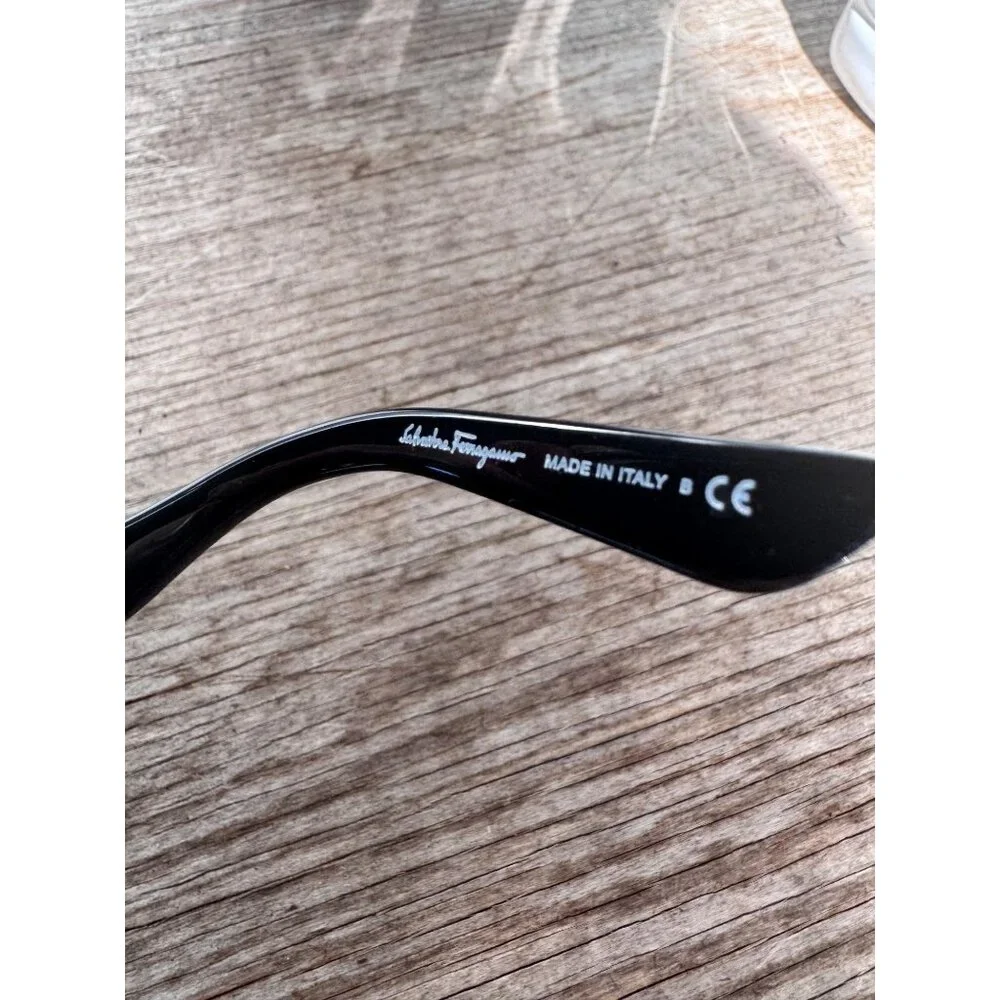 Salvatore Ferragamo Sunglasses 2158 101/87 Made in Italy 63-16-121 Floral Temple - Picture 6 of 9